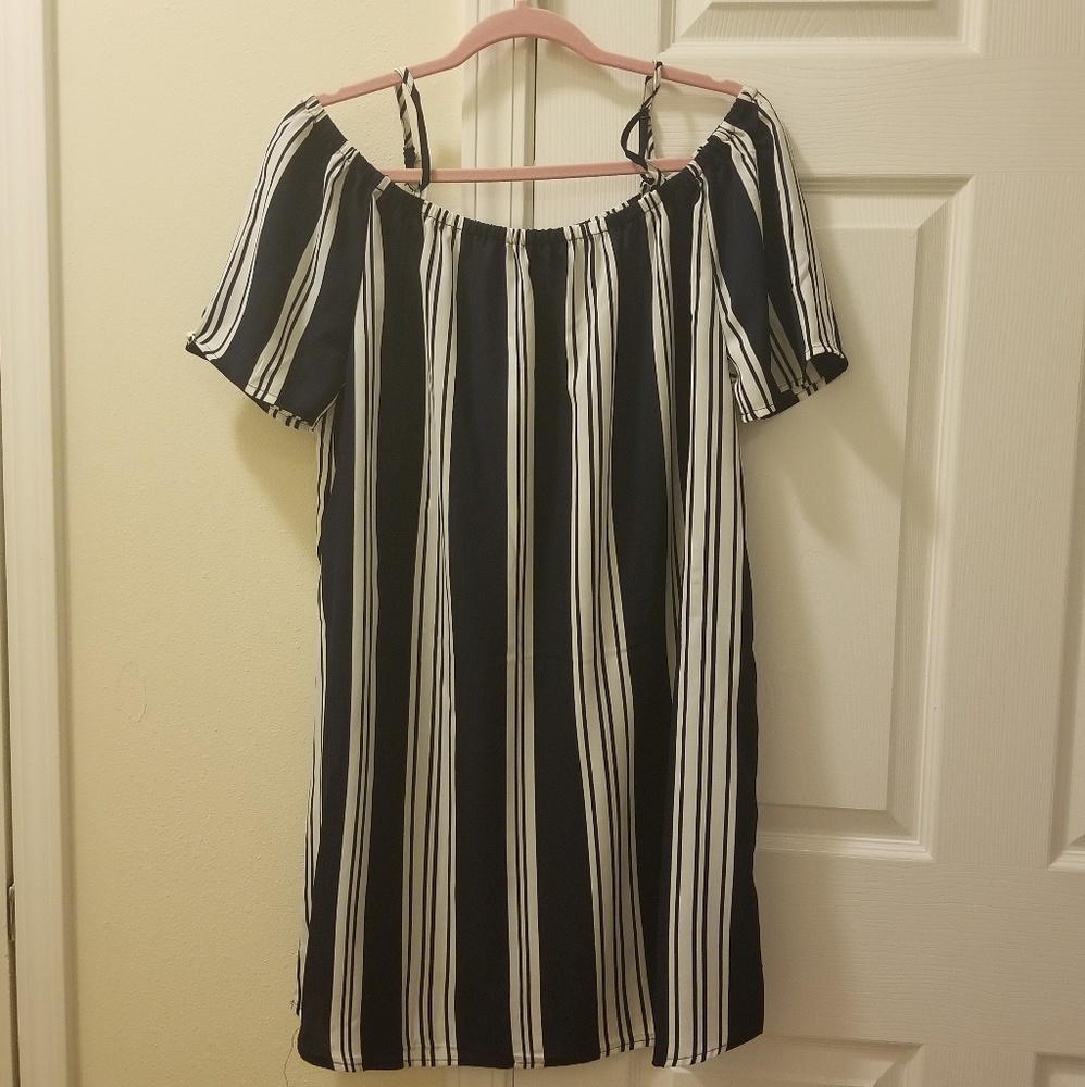 NEW LOOK top
